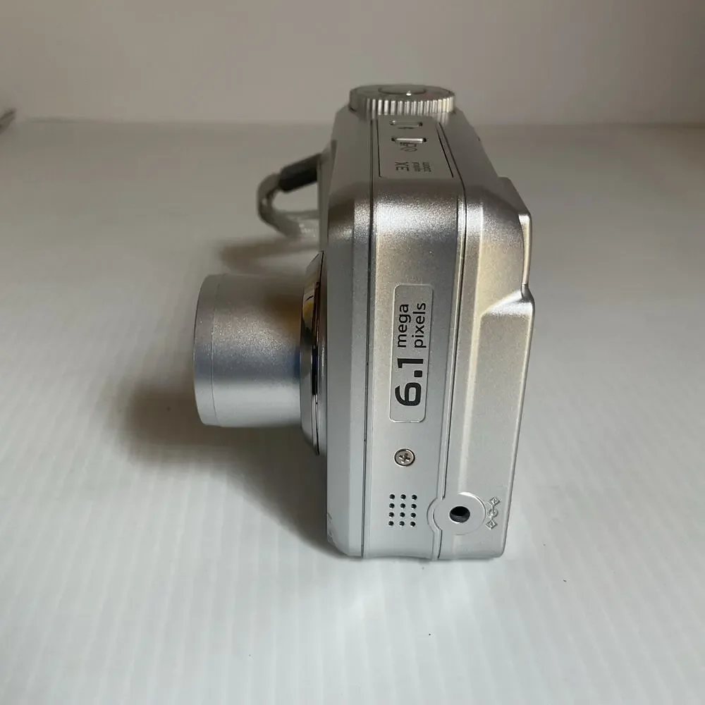 Kodak EasyShare C653 6.1MP Digital Camera Bundle SD Cards Case Tested Working